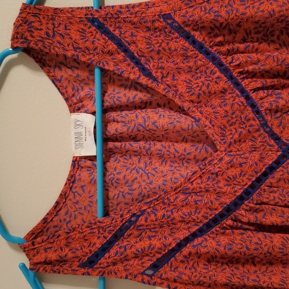 Sienna Sky brand sleeveless tank top - Picture 4 of 6